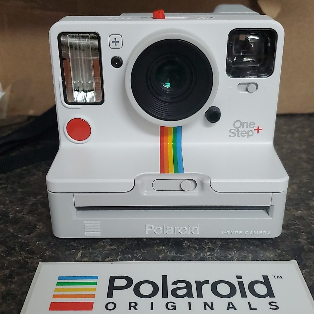 Polaroid One Step +